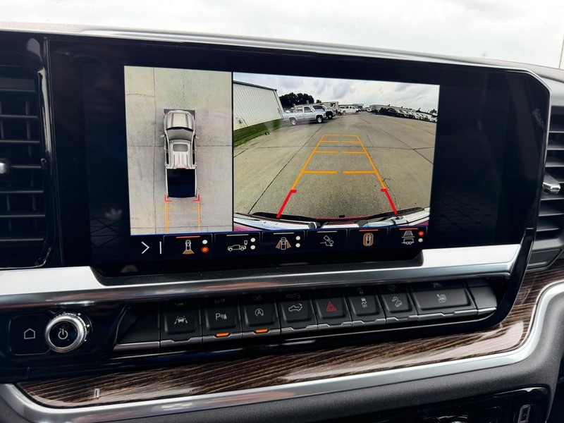 GMC Sierra 1500 Vehicle Full-screen Gallery Image 19