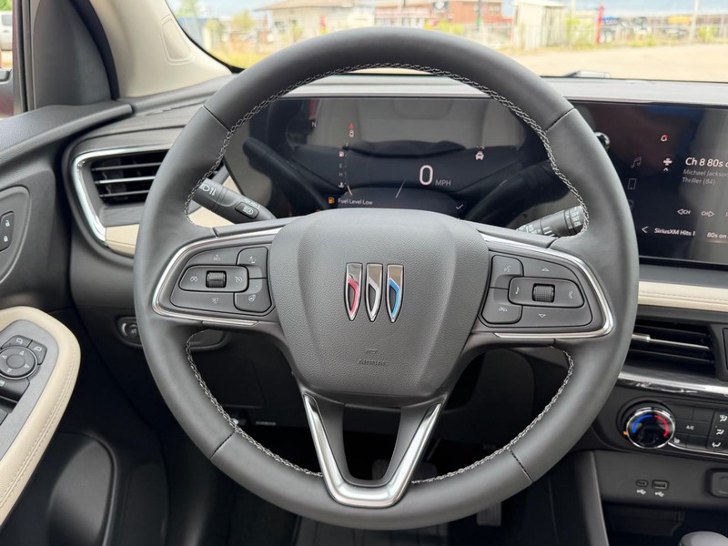 Buick Encore GX Vehicle Full-screen Gallery Image 9
