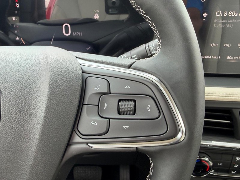 Buick Encore GX Vehicle Full-screen Gallery Image 11