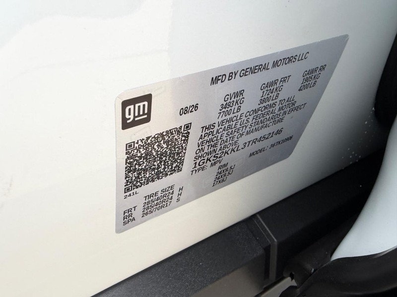 GMC Yukon XL Vehicle Full-screen Gallery Image 26