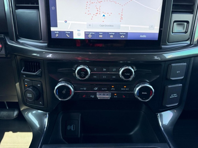 Ford F-150 Vehicle Full-screen Gallery Image 13