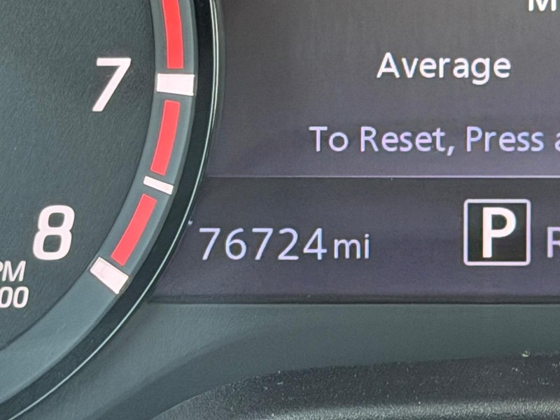 Nissan Titan Vehicle Full-screen Gallery Image 20
