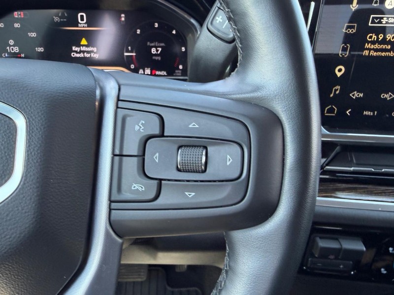 GMC Sierra 2500HD Vehicle Full-screen Gallery Image 11
