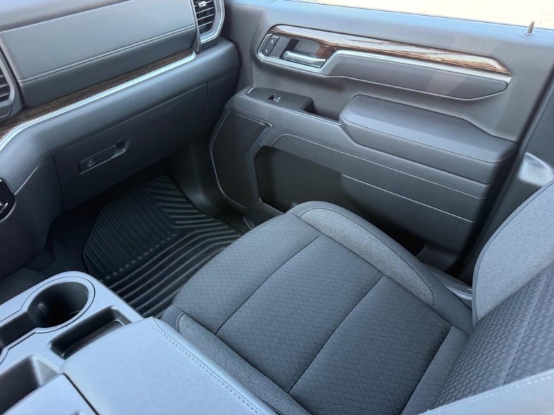GMC Sierra 2500HD Vehicle Full-screen Gallery Image 14