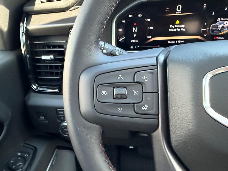 GMC Sierra 2500HD Vehicle Full-screen Gallery Image 11