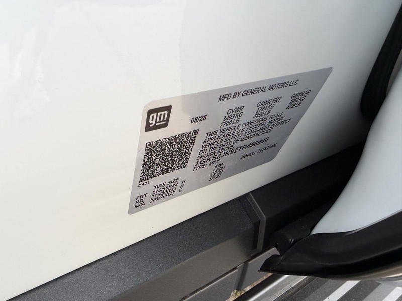 GMC Yukon XL Vehicle Full-screen Gallery Image 26