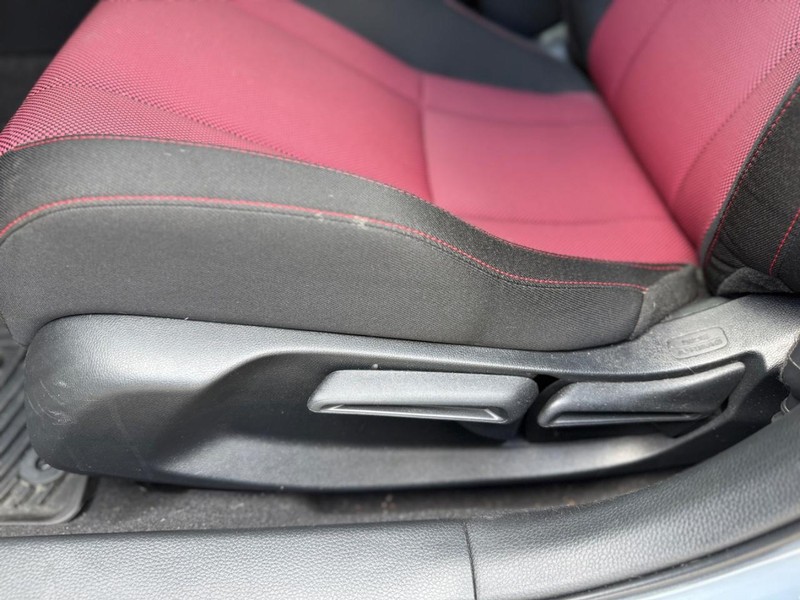 Honda Civic Si Vehicle Full-screen Gallery Image 10