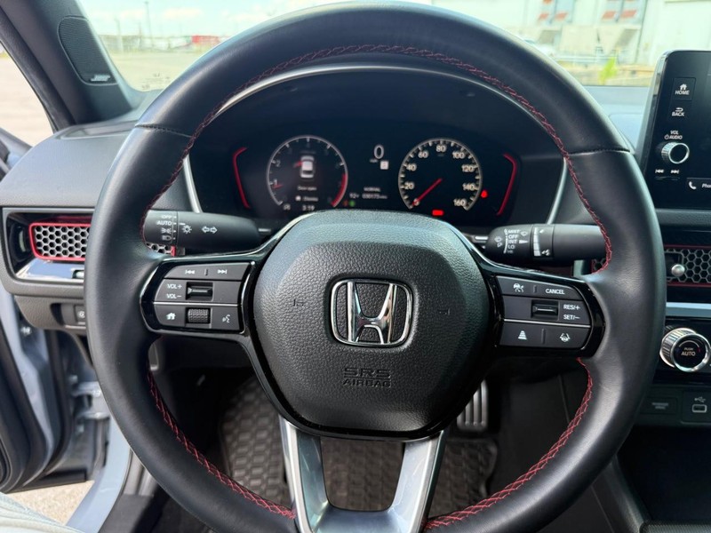 Honda Civic Si Vehicle Full-screen Gallery Image 11