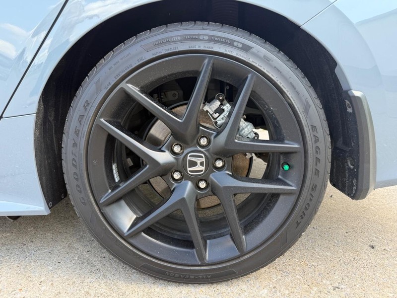 Honda Civic Si Vehicle Full-screen Gallery Image 19