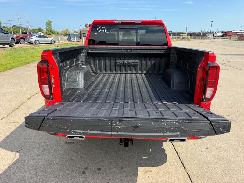 GMC Sierra 1500 Vehicle Full-screen Gallery Image 5
