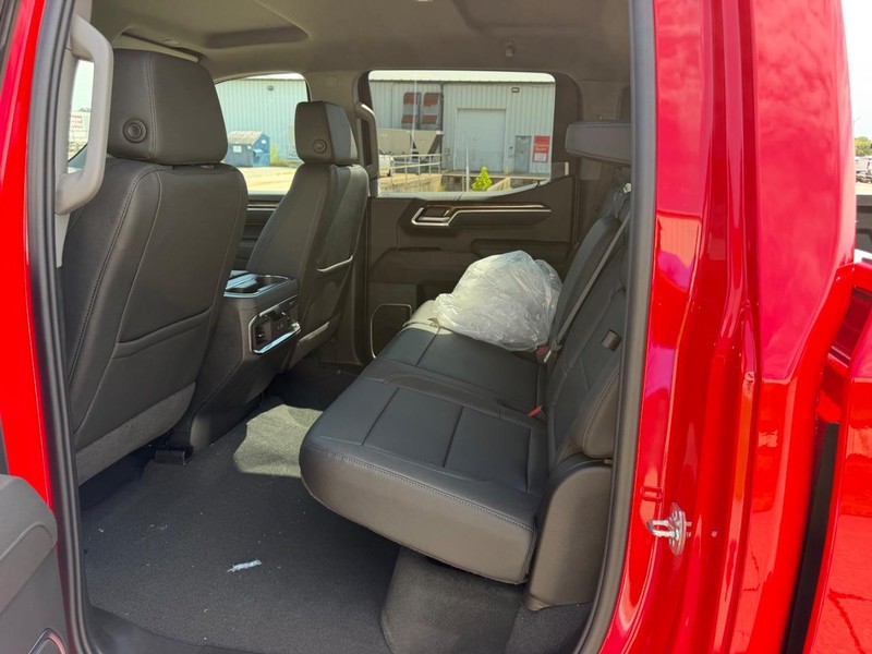 GMC Sierra 1500 Vehicle Full-screen Gallery Image 7
