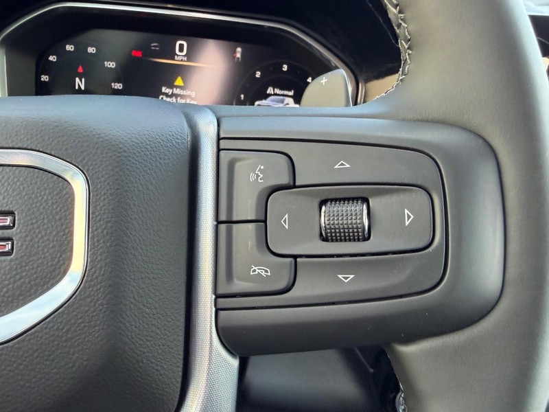 GMC Sierra 1500 Vehicle Full-screen Gallery Image 11