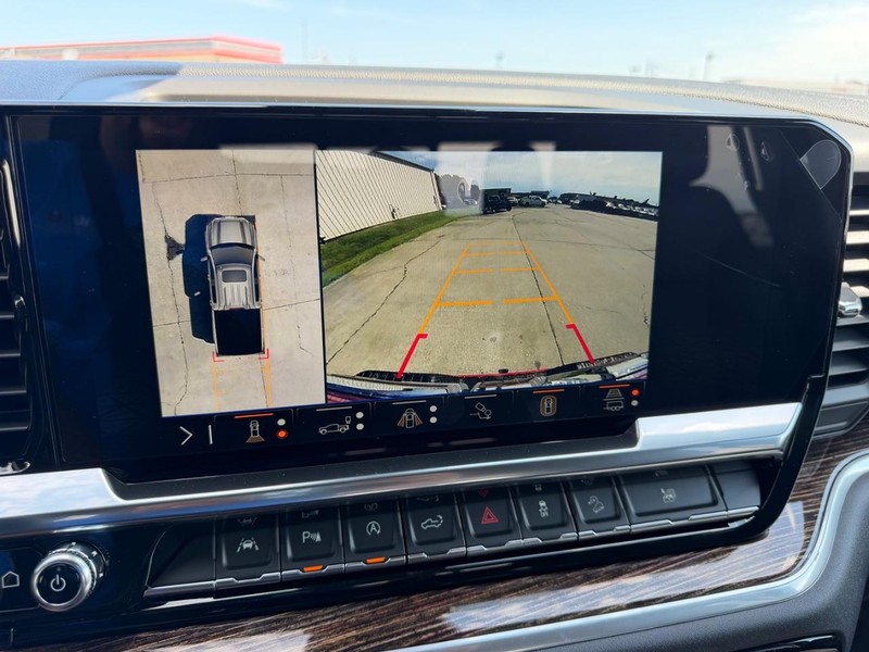 GMC Sierra 1500 Vehicle Full-screen Gallery Image 19
