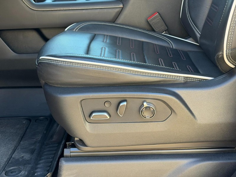 GMC Sierra 2500HD Vehicle Full-screen Gallery Image 20