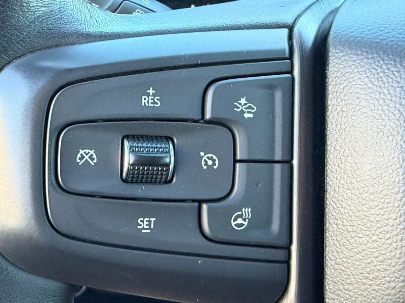 GMC Sierra 2500HD Vehicle Full-screen Gallery Image 21