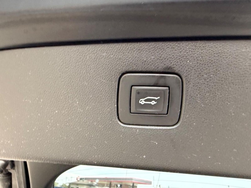 Buick Envista Vehicle Full-screen Gallery Image 6
