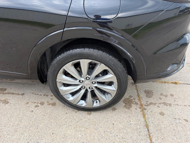 Buick Envista Vehicle Full-screen Gallery Image 7