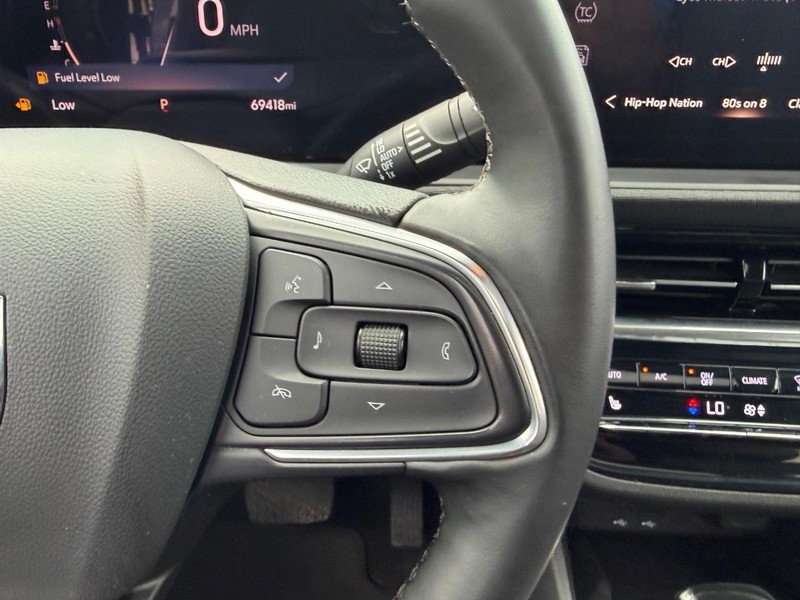 Buick Envista Vehicle Full-screen Gallery Image 13