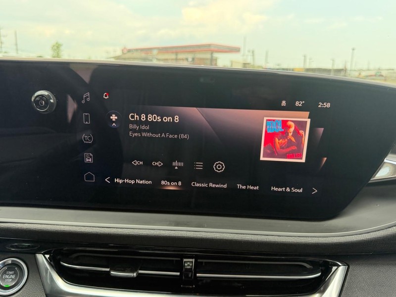 Buick Envista Vehicle Full-screen Gallery Image 14