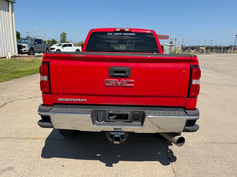 GMC Sierra 2500HD Vehicle Full-screen Gallery Image 4