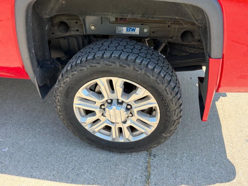GMC Sierra 2500HD Vehicle Full-screen Gallery Image 6