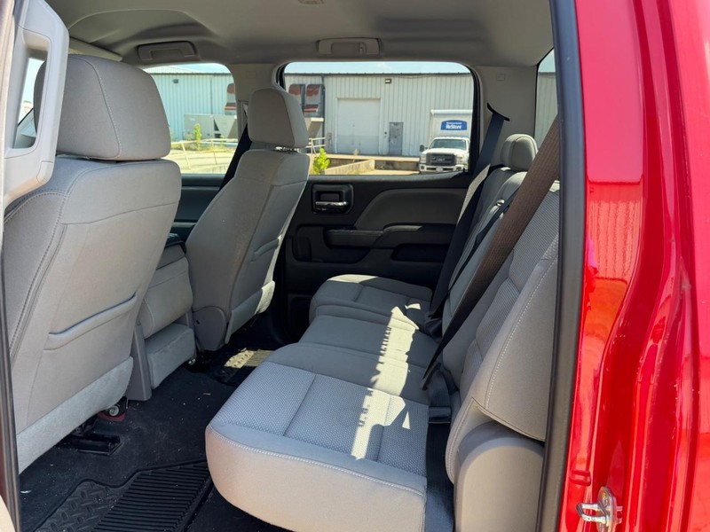 GMC Sierra 2500HD Vehicle Full-screen Gallery Image 7