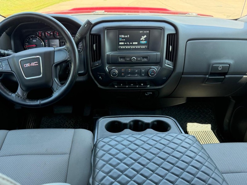 GMC Sierra 2500HD Vehicle Full-screen Gallery Image 8