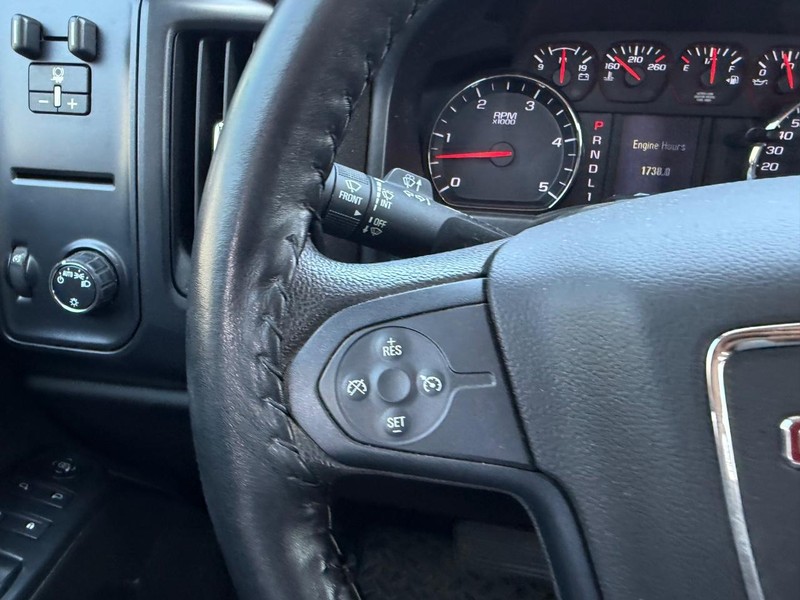 GMC Sierra 2500HD Vehicle Full-screen Gallery Image 10
