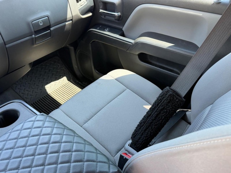 GMC Sierra 2500HD Vehicle Full-screen Gallery Image 13
