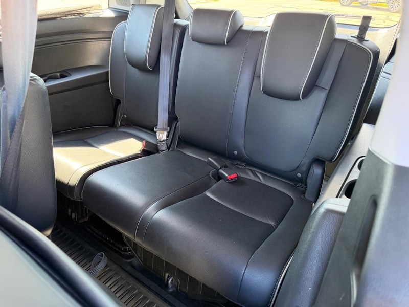 Honda Odyssey Vehicle Full-screen Gallery Image 8