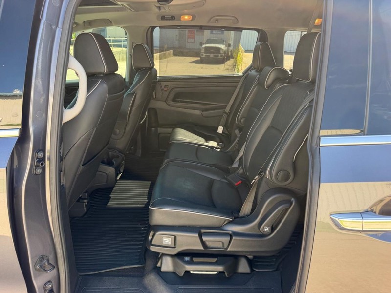 Honda Odyssey Vehicle Full-screen Gallery Image 9