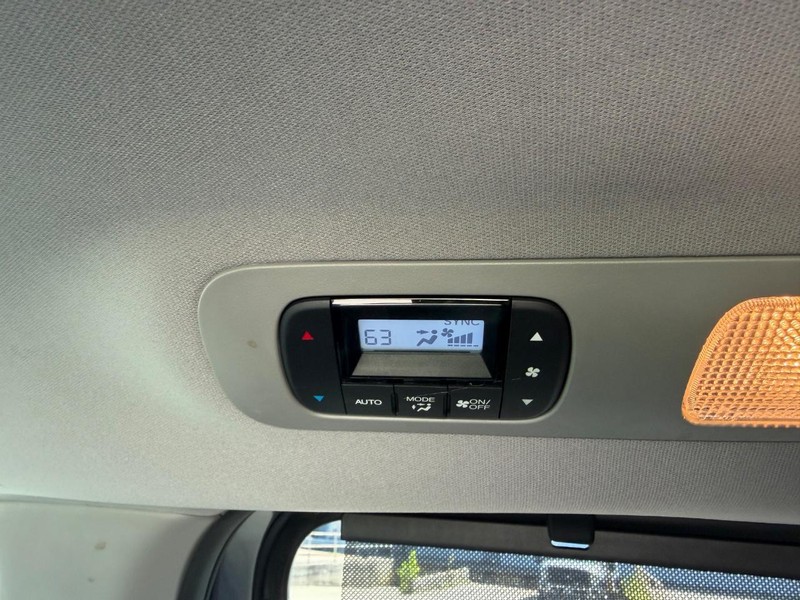 Honda Odyssey Vehicle Full-screen Gallery Image 10