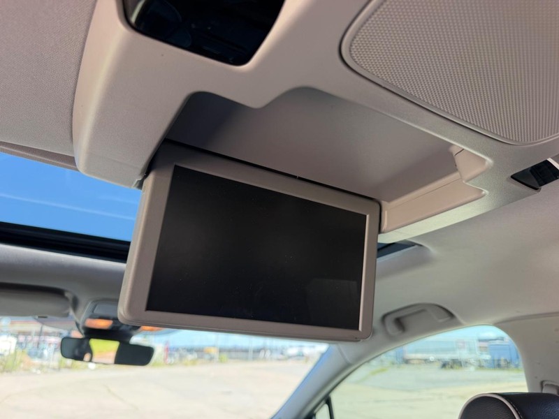 Honda Odyssey Vehicle Full-screen Gallery Image 11