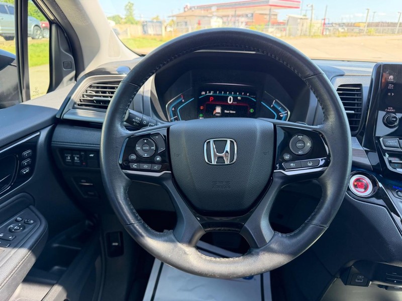 Honda Odyssey Vehicle Full-screen Gallery Image 14