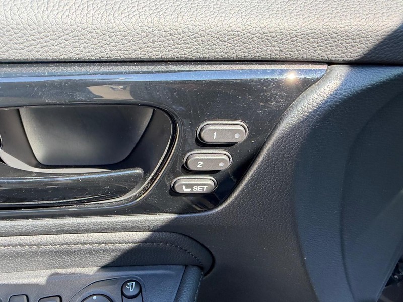 Honda Odyssey Vehicle Full-screen Gallery Image 22
