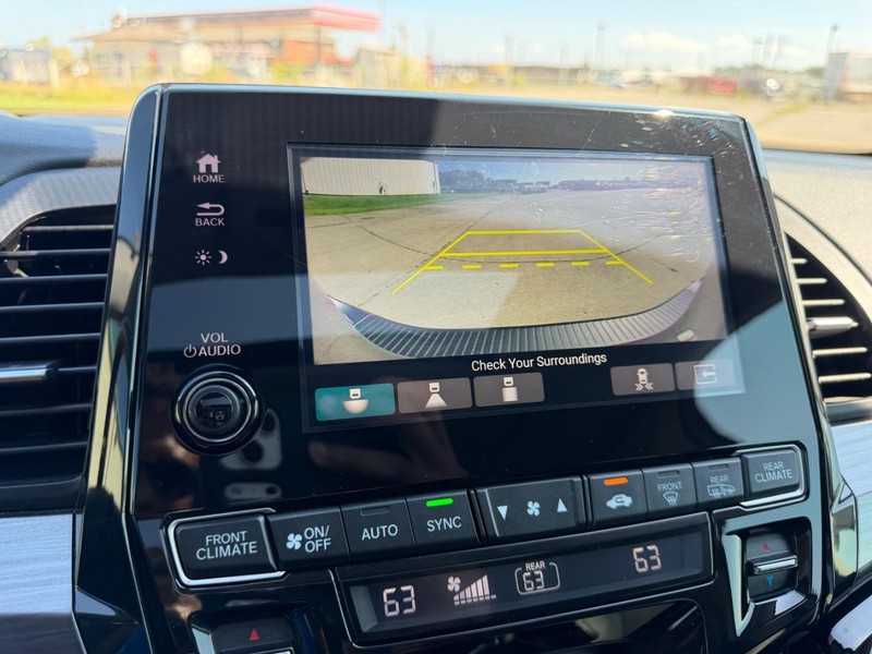 Honda Odyssey Vehicle Full-screen Gallery Image 25
