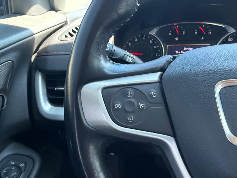 GMC Terrain Vehicle Full-screen Gallery Image 10