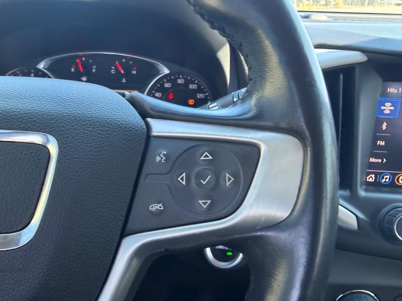 GMC Terrain Vehicle Full-screen Gallery Image 11