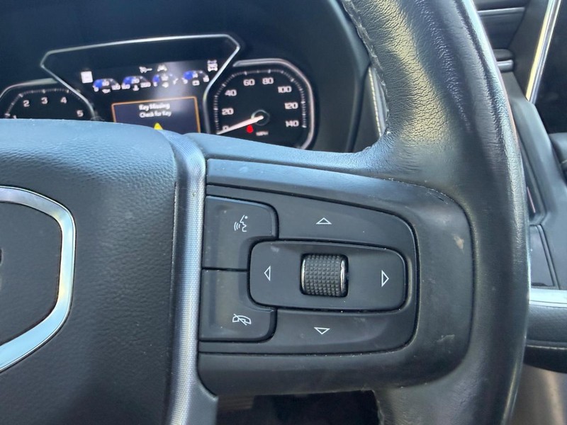 GMC Yukon Vehicle Full-screen Gallery Image 16