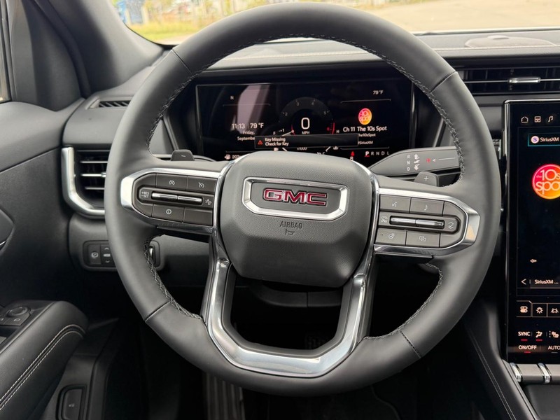 GMC Terrain Vehicle Full-screen Gallery Image 10