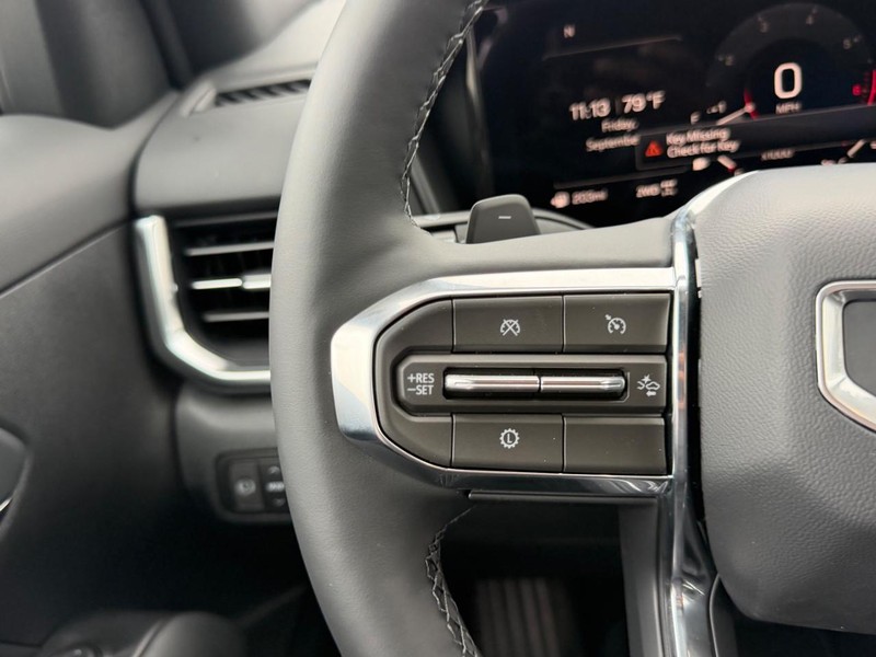 GMC Terrain Vehicle Full-screen Gallery Image 11