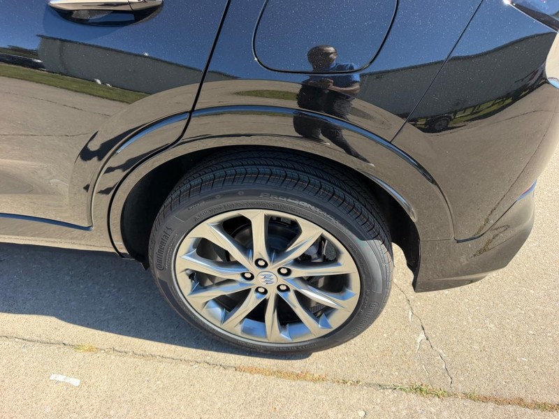 Buick Encore GX Vehicle Full-screen Gallery Image 7