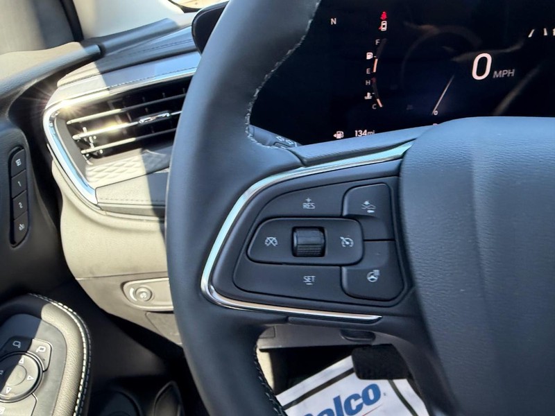 Buick Encore GX Vehicle Full-screen Gallery Image 12