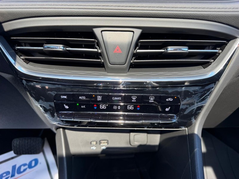 Buick Encore GX Vehicle Full-screen Gallery Image 15