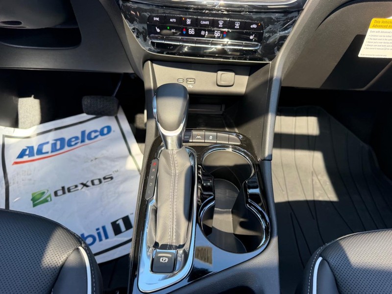 Buick Encore GX Vehicle Full-screen Gallery Image 16
