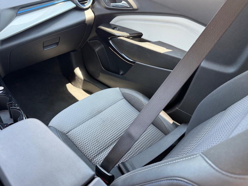 Chevrolet Trax Vehicle Full-screen Gallery Image 15