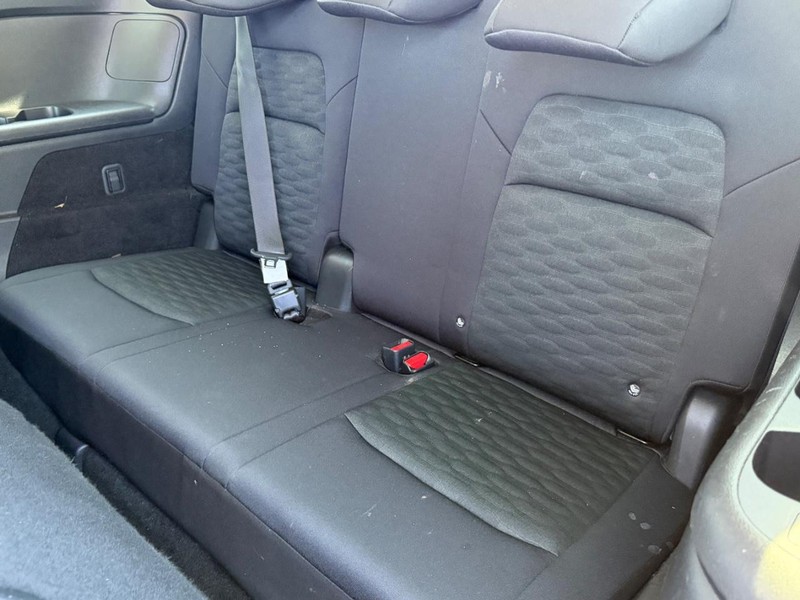 Nissan Pathfinder Vehicle Full-screen Gallery Image 7