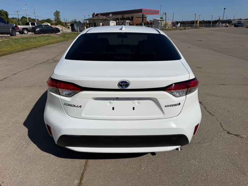 Toyota Corolla Vehicle Full-screen Gallery Image 4
