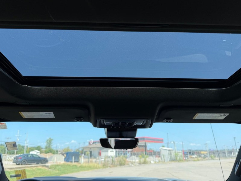 GMC Sierra 1500 Vehicle Full-screen Gallery Image 8