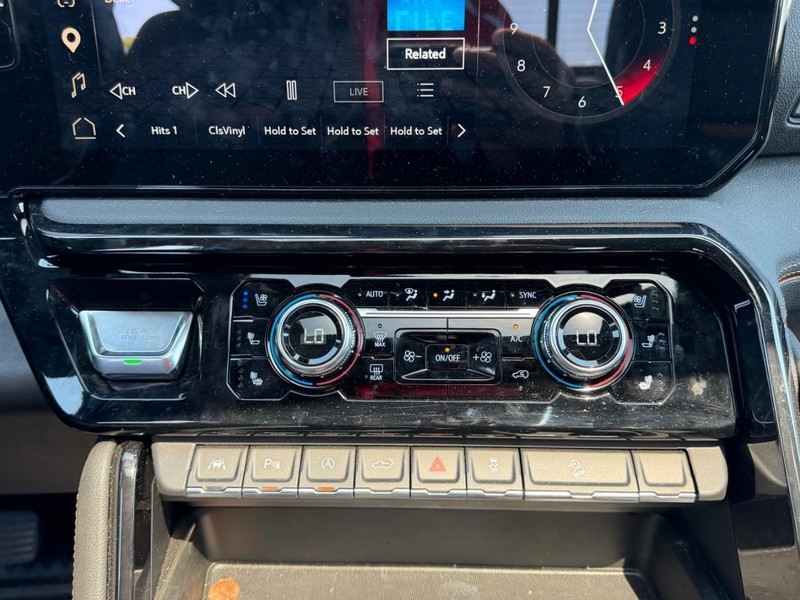 GMC Sierra 1500 Vehicle Full-screen Gallery Image 14